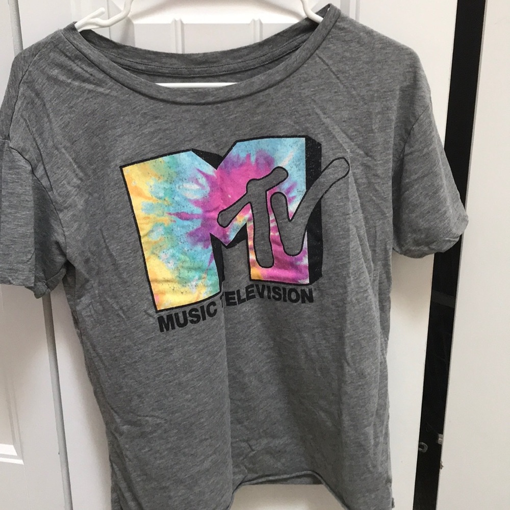 women’s cropped Mtv shirt
